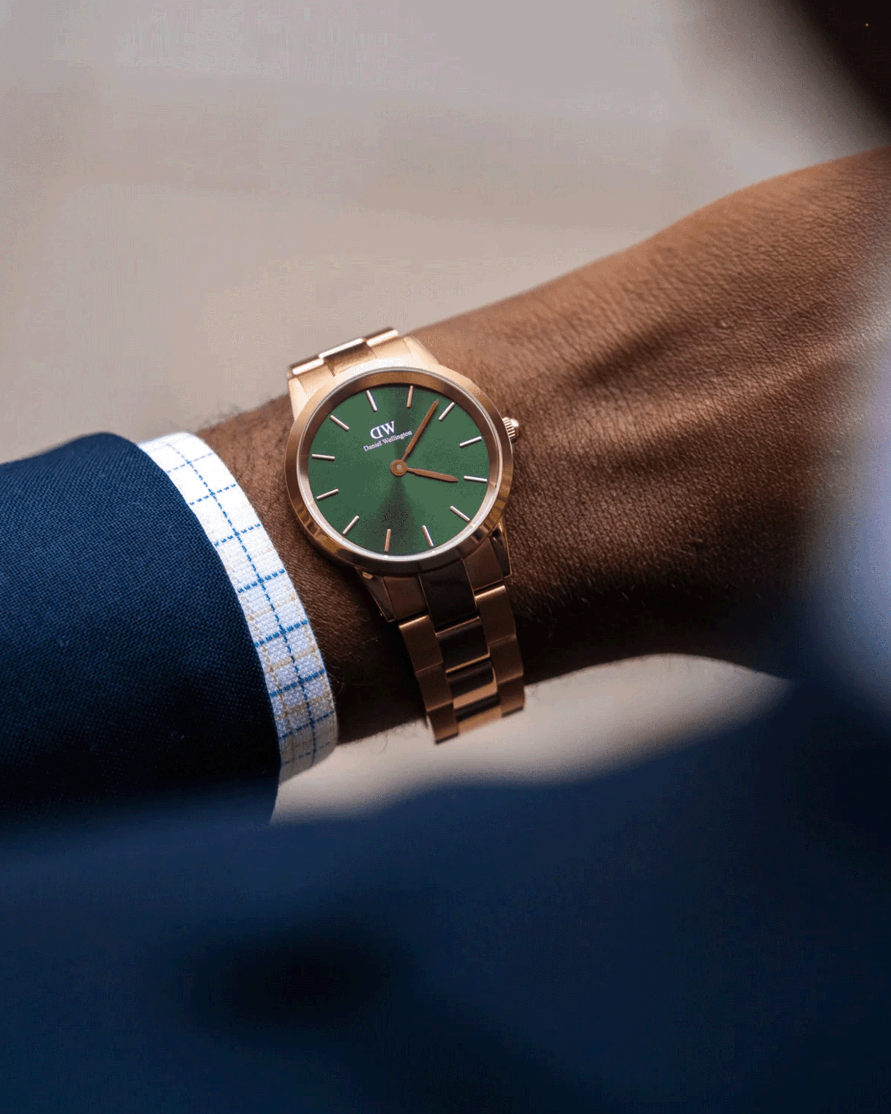 DW00100421 28mm Iconic Link Watch