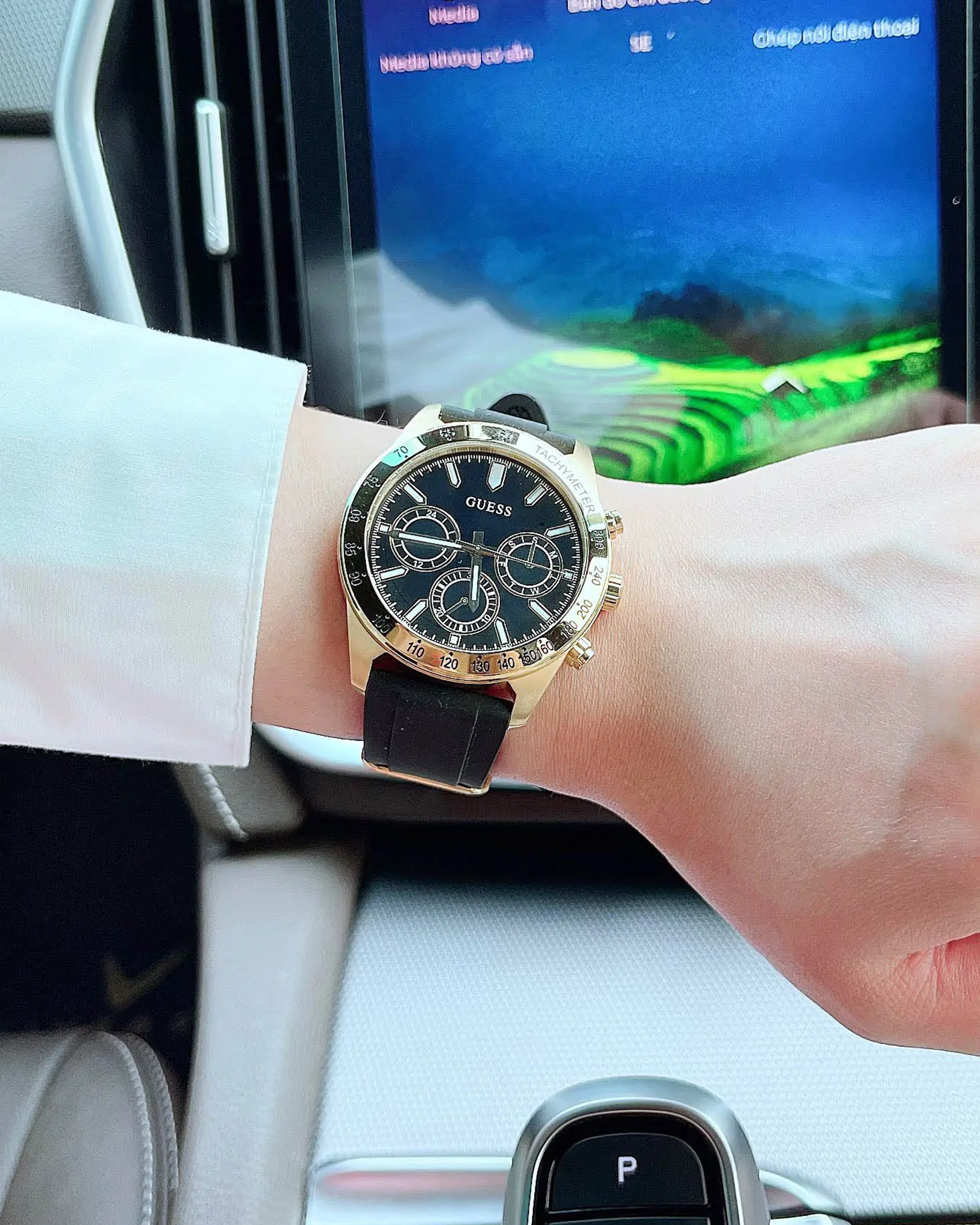 GW0332G2 Multifunctional Men's Watch