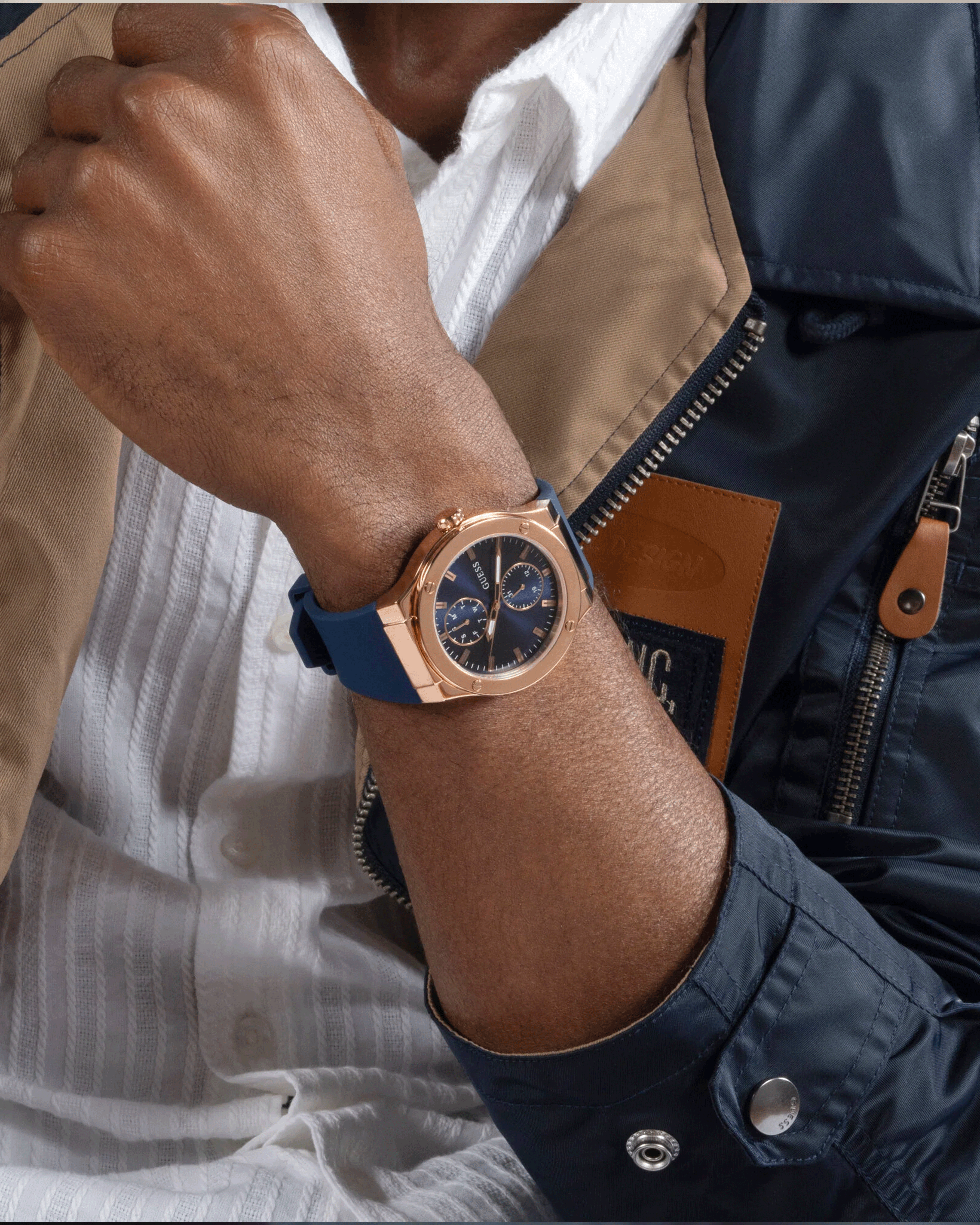 GW0491G4 Mens Rose Gold Watch