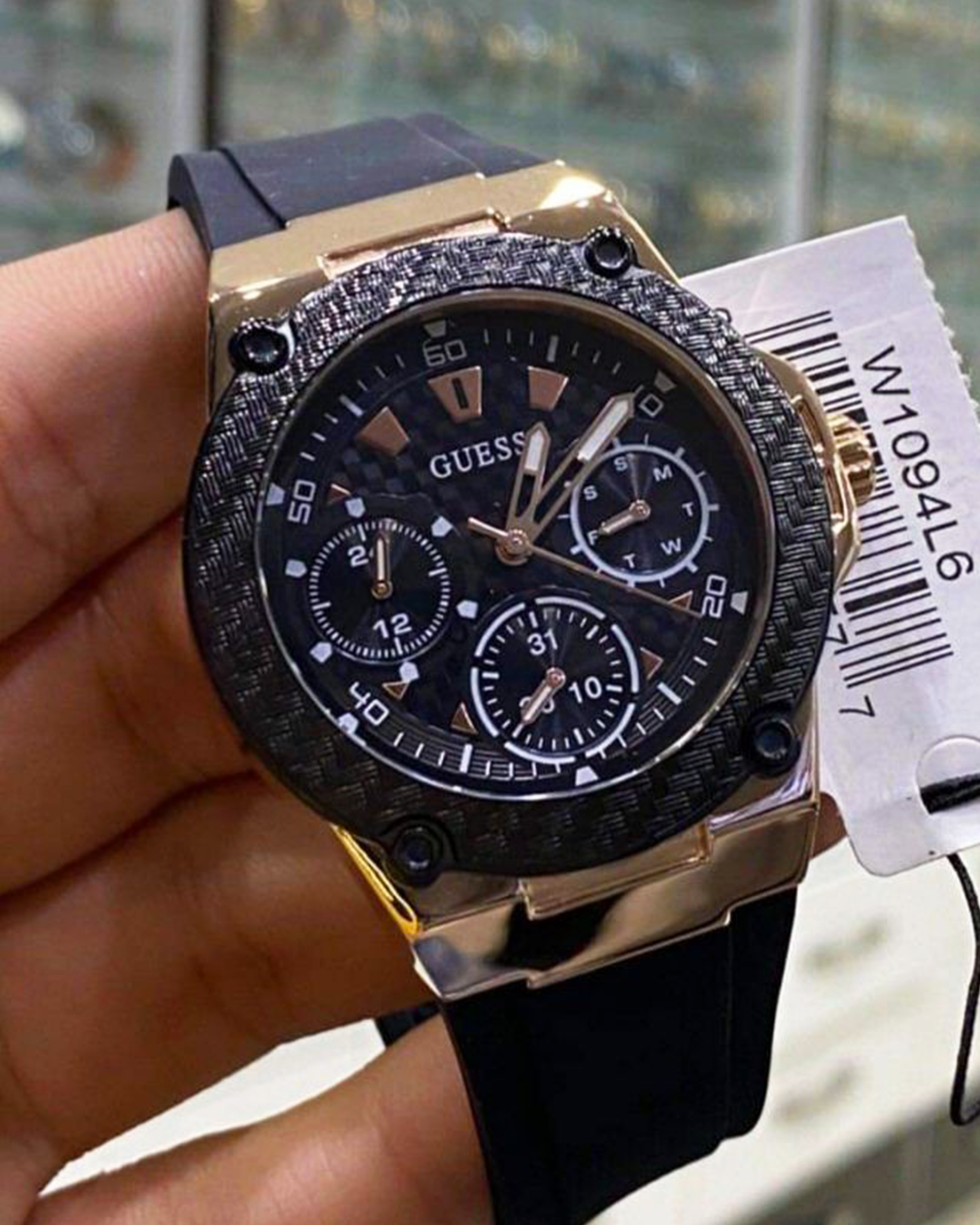W1094L6 Analog Watch