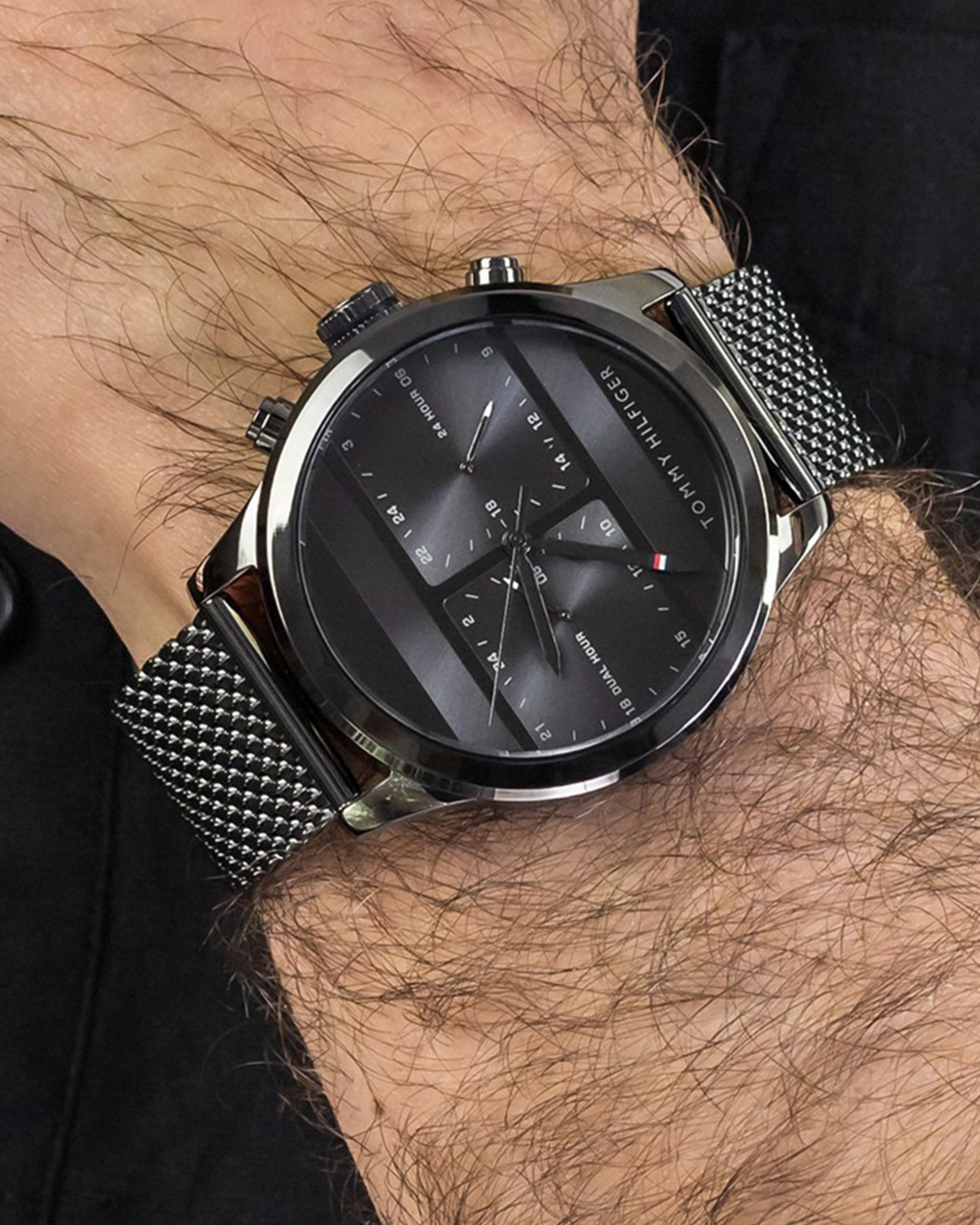 1791597 Icon Watch