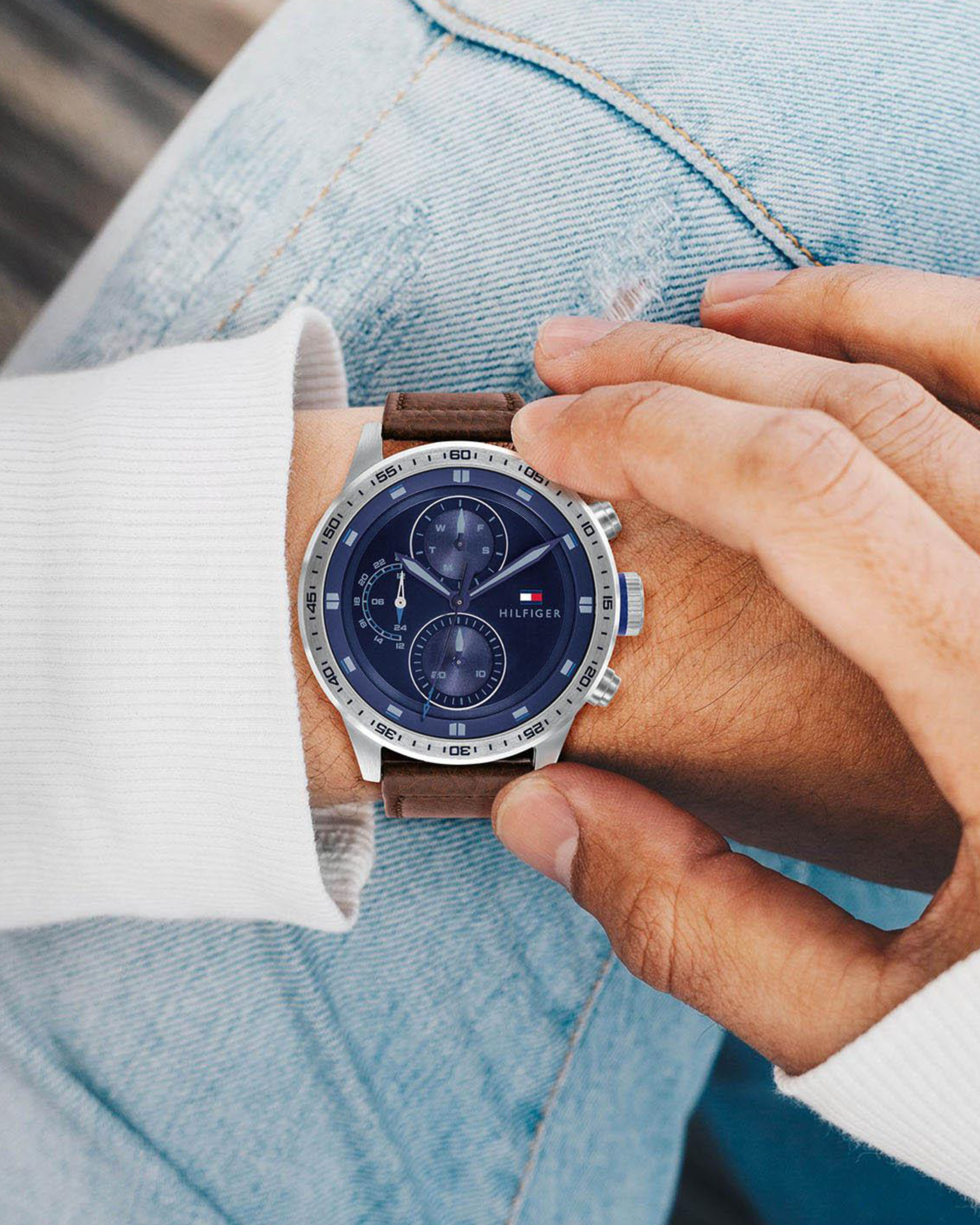 1791807 Trent Watch