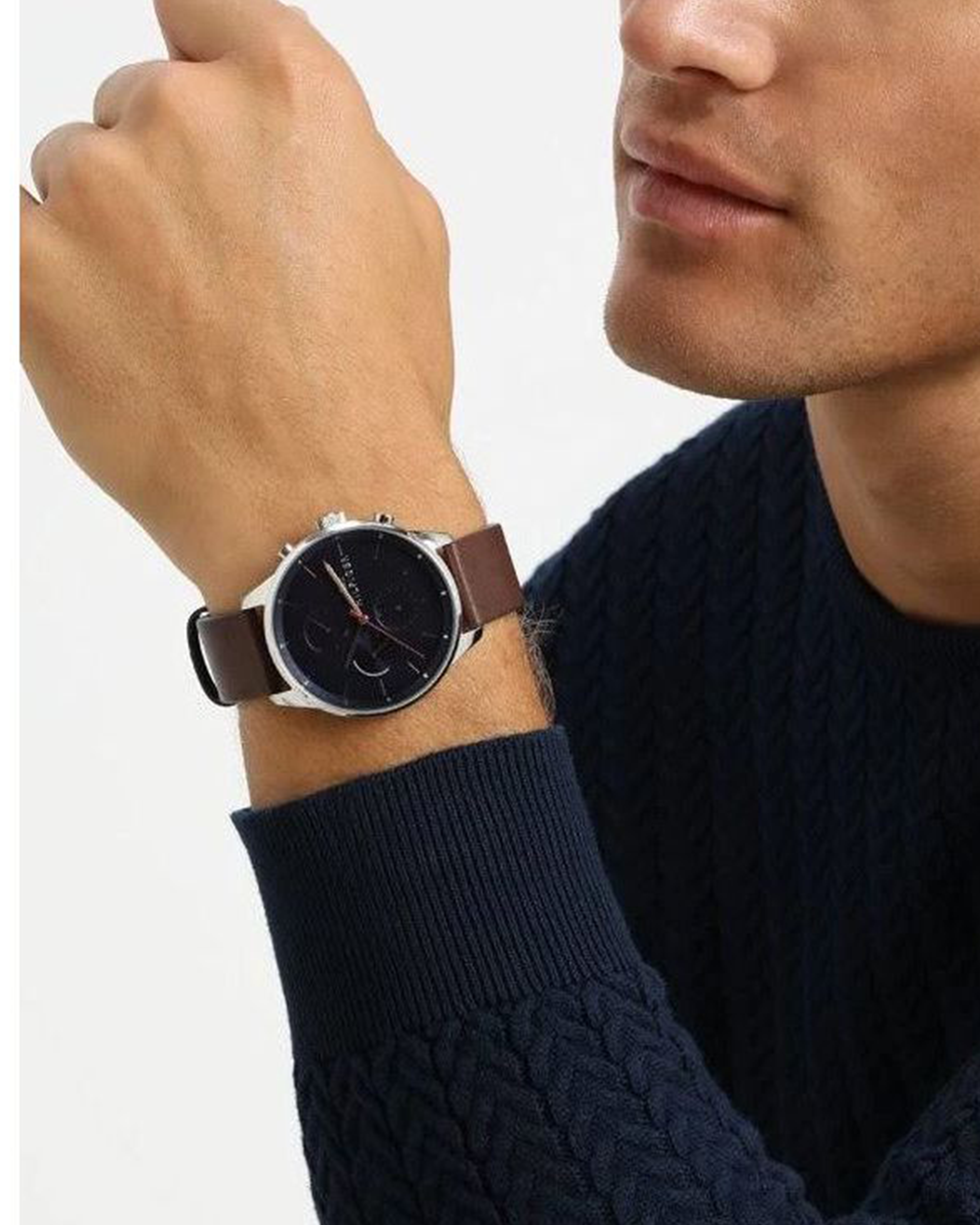 1791487 Chase Watch