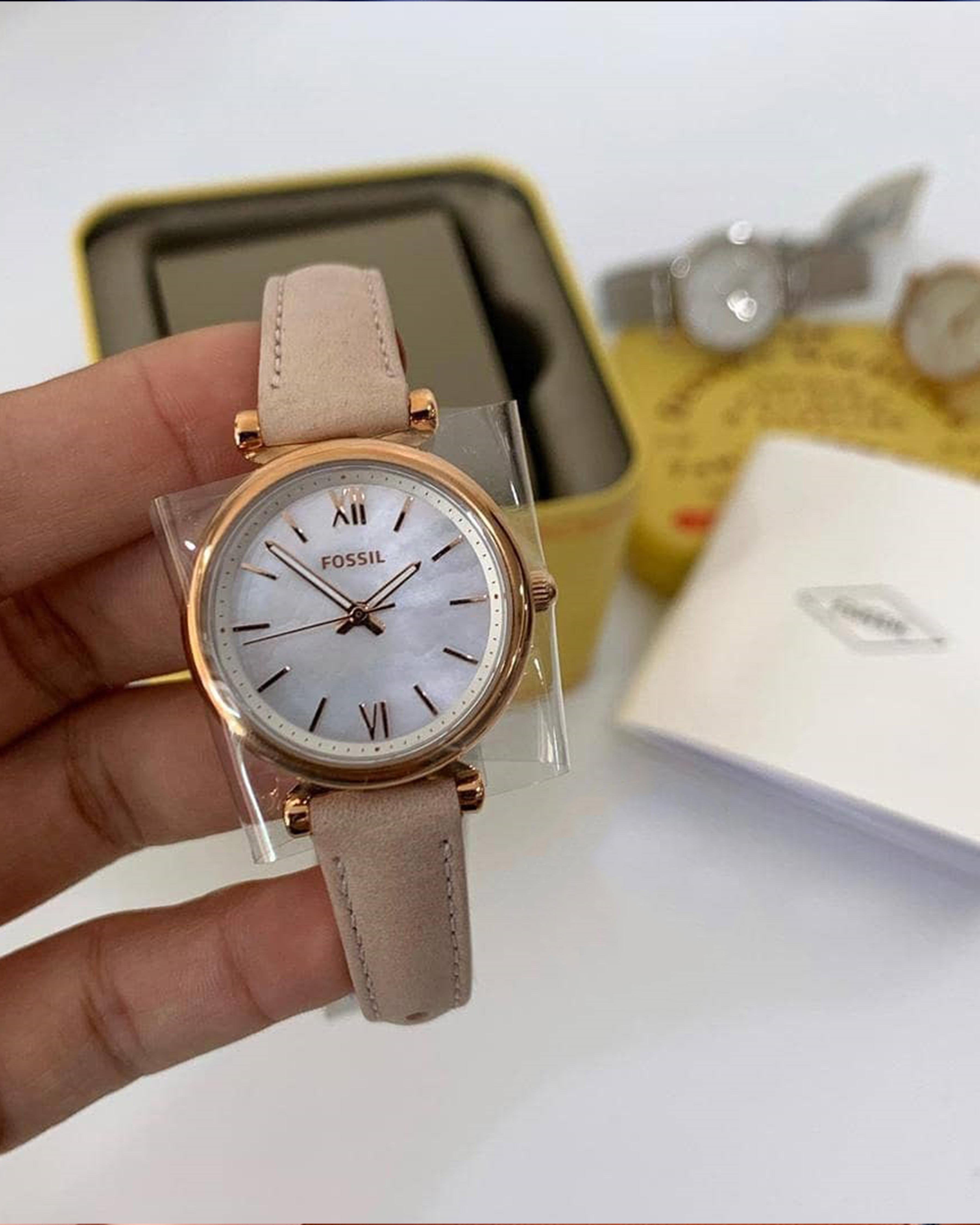 ES4699 Carlie Watch