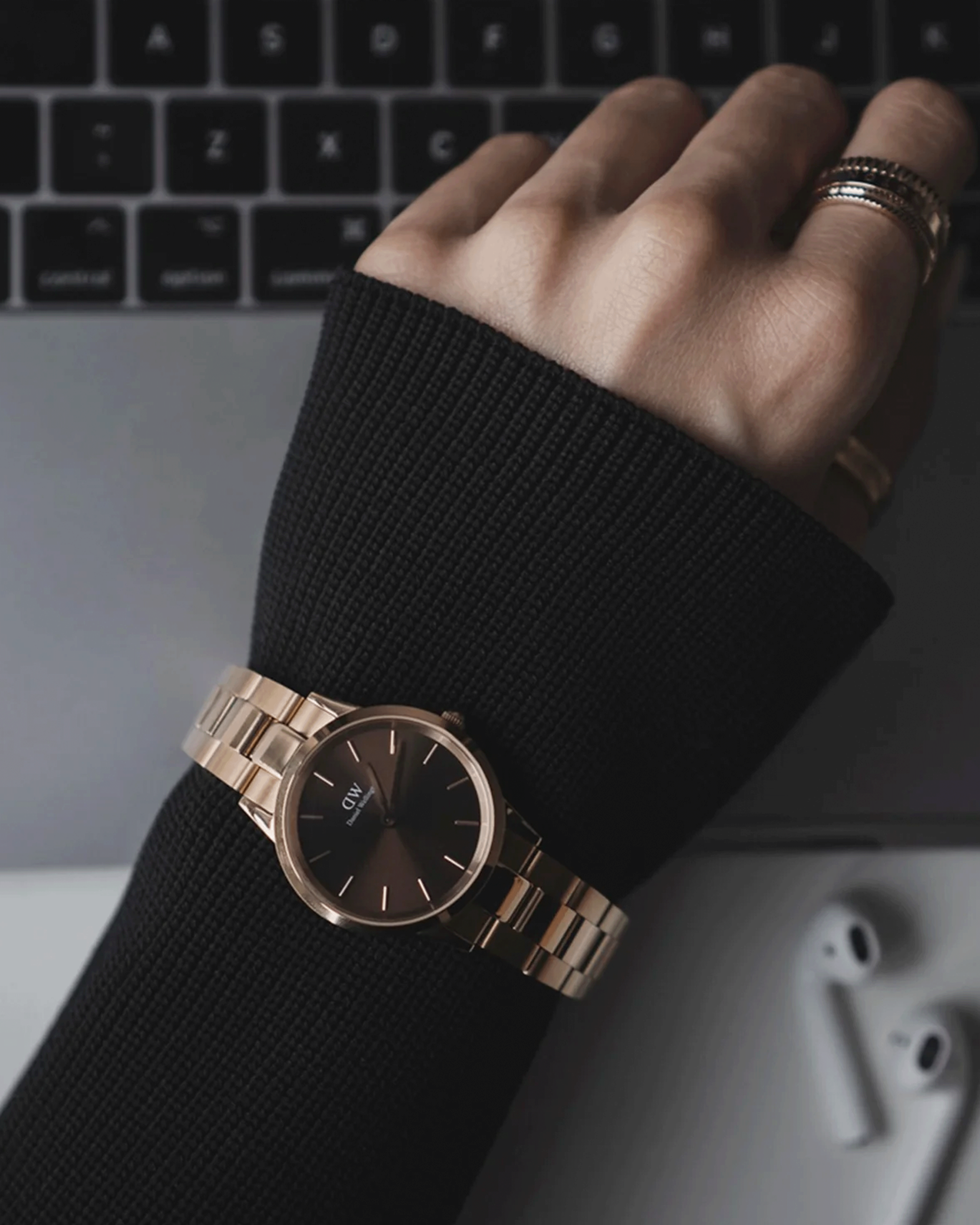DW00100461 Iconic Link Amber 36mm