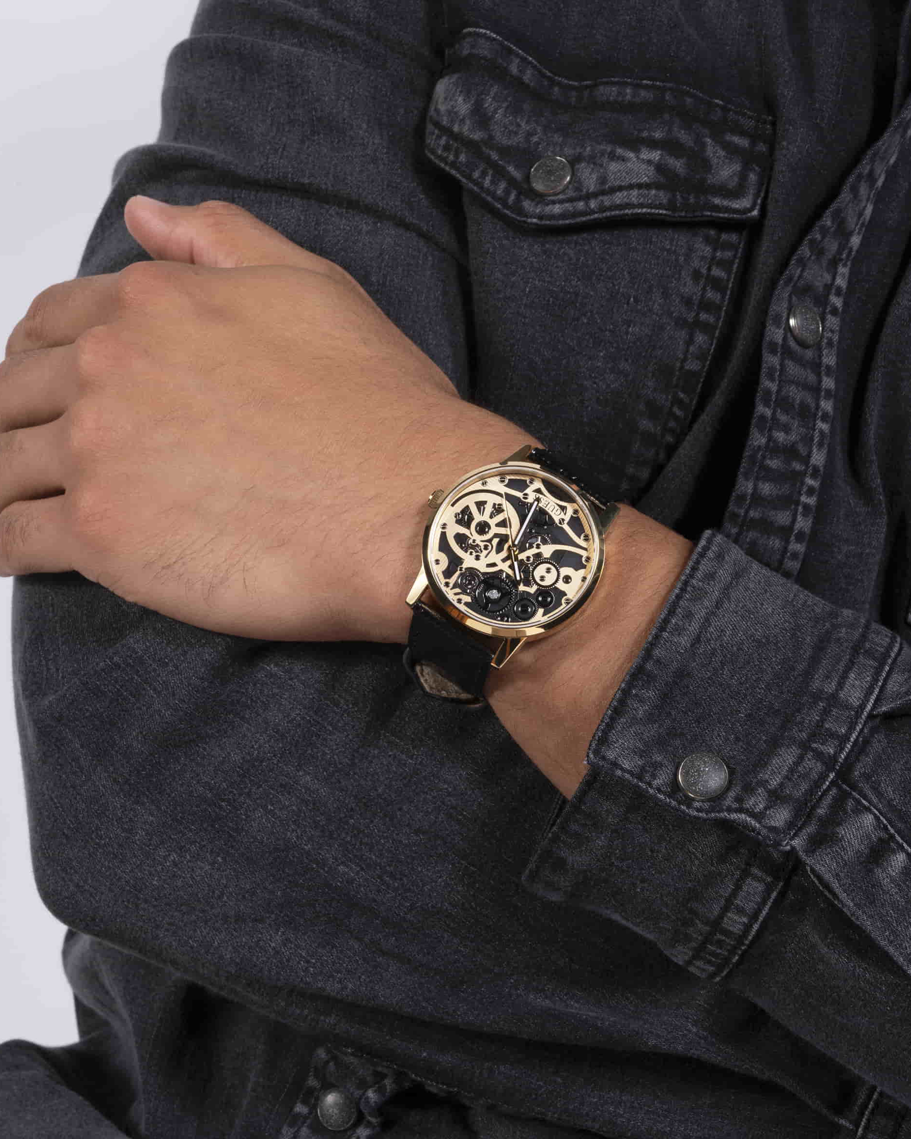 GW0570G1 Gadget Analog Watch