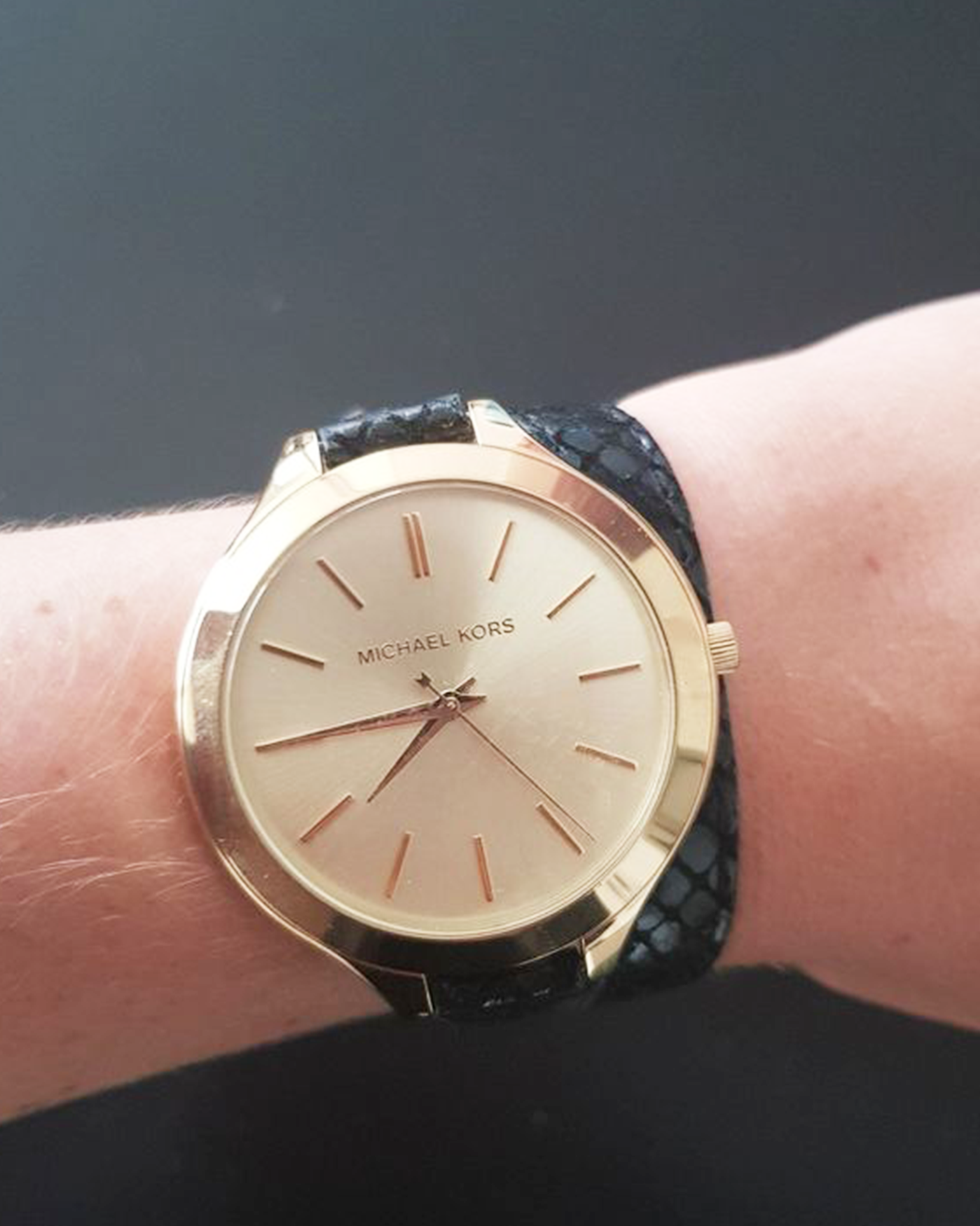 MK2315 Michael Kors Runway