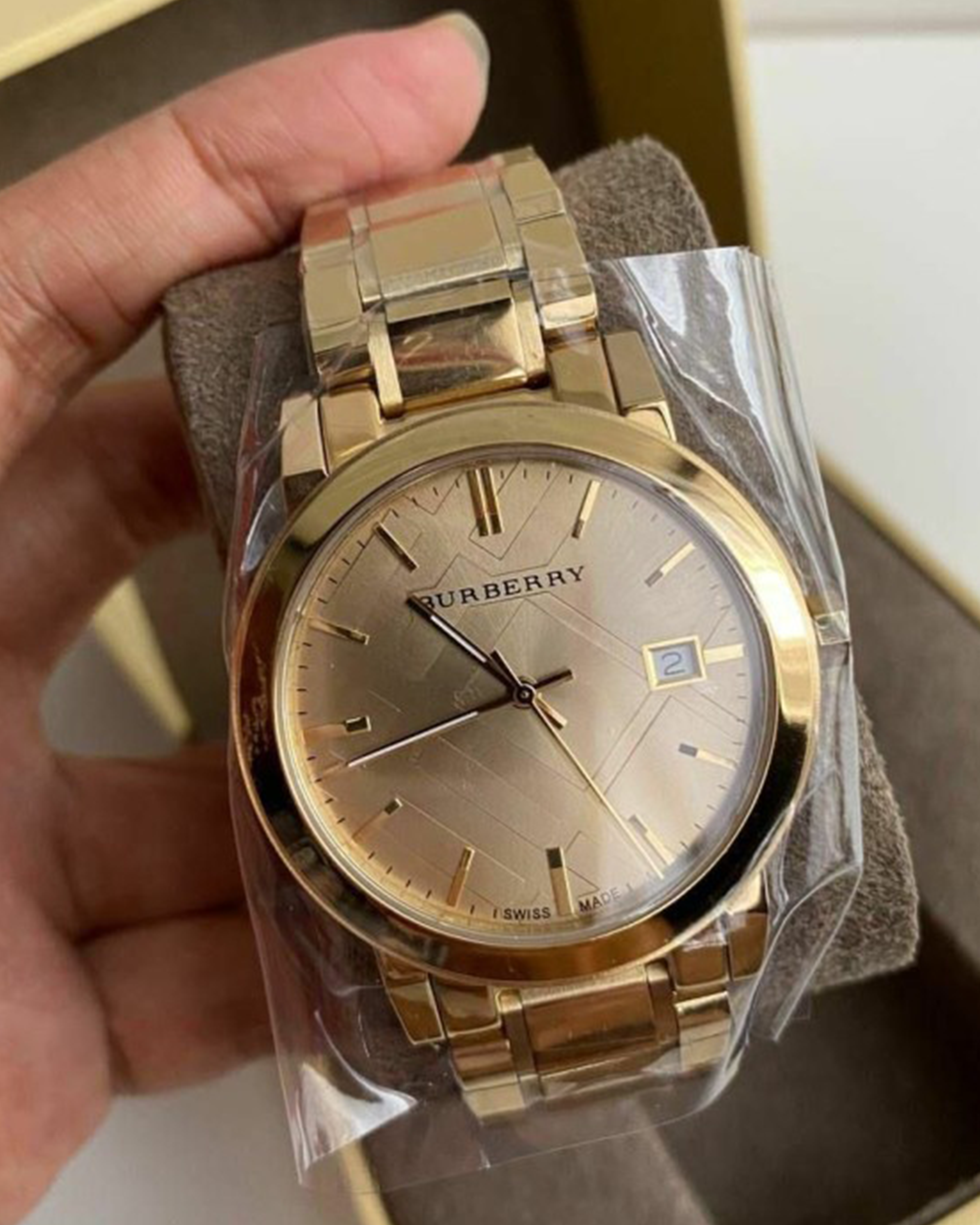 BU9033 The City Gold  Watch